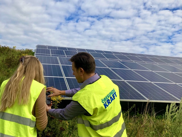 Medarbetare vid solceller