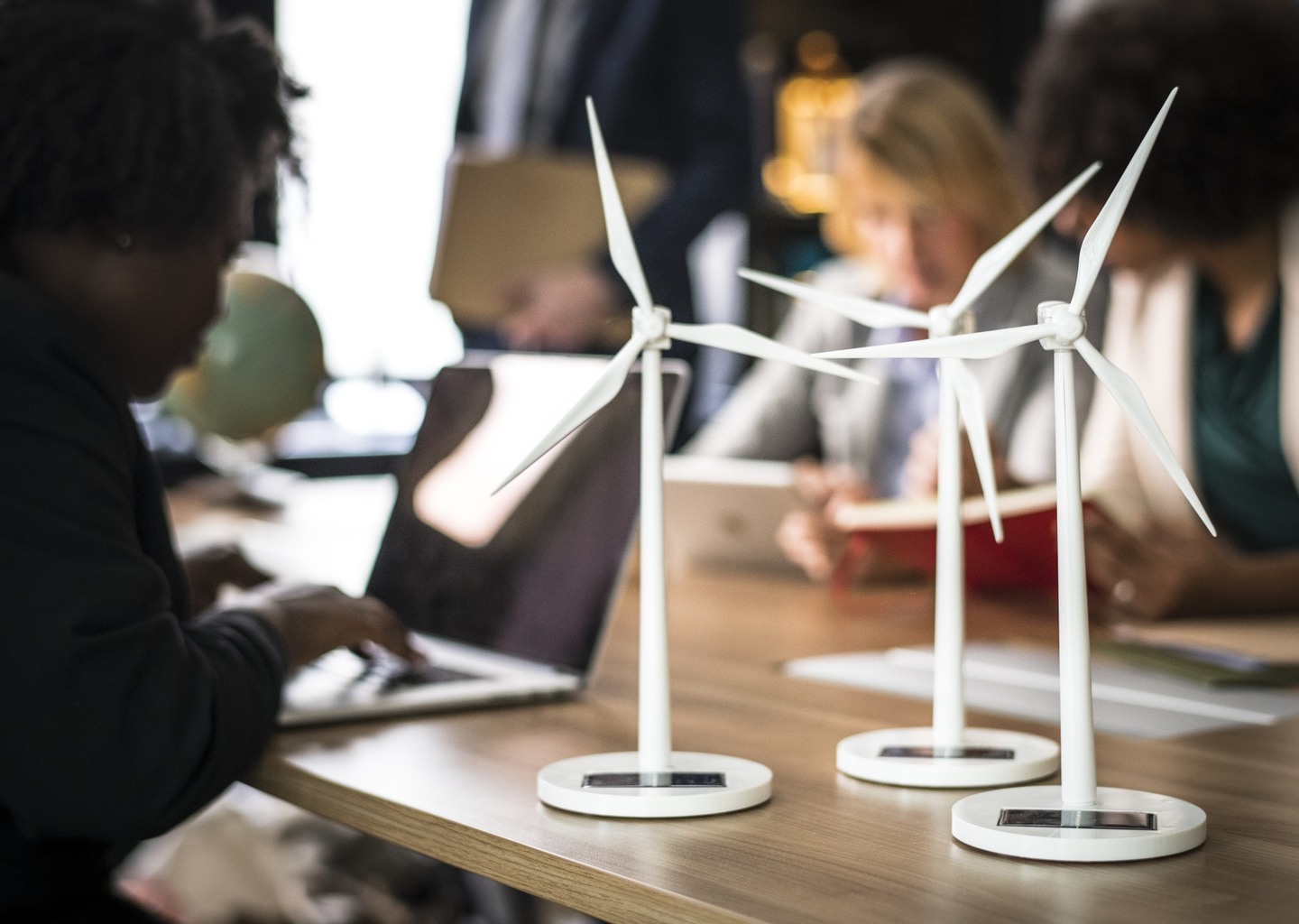 Prototyp vindkraftverk på skrivbord